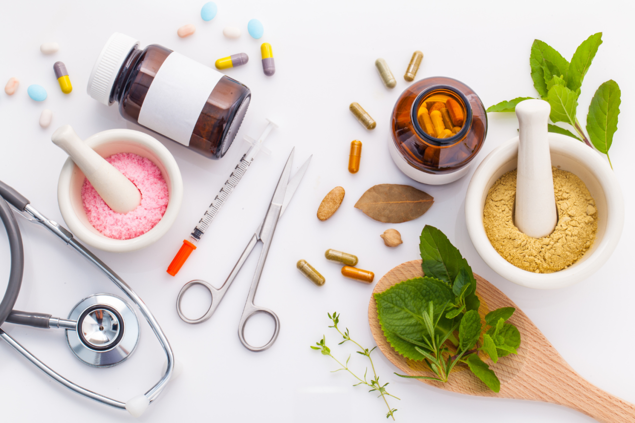 Herbal atau Obat Kimia? Mana yang Cocok Buat Kamu?